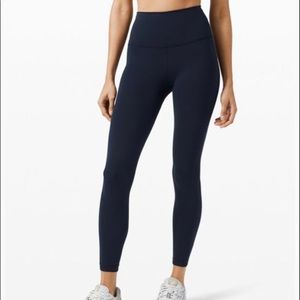 Lululemon wunder under